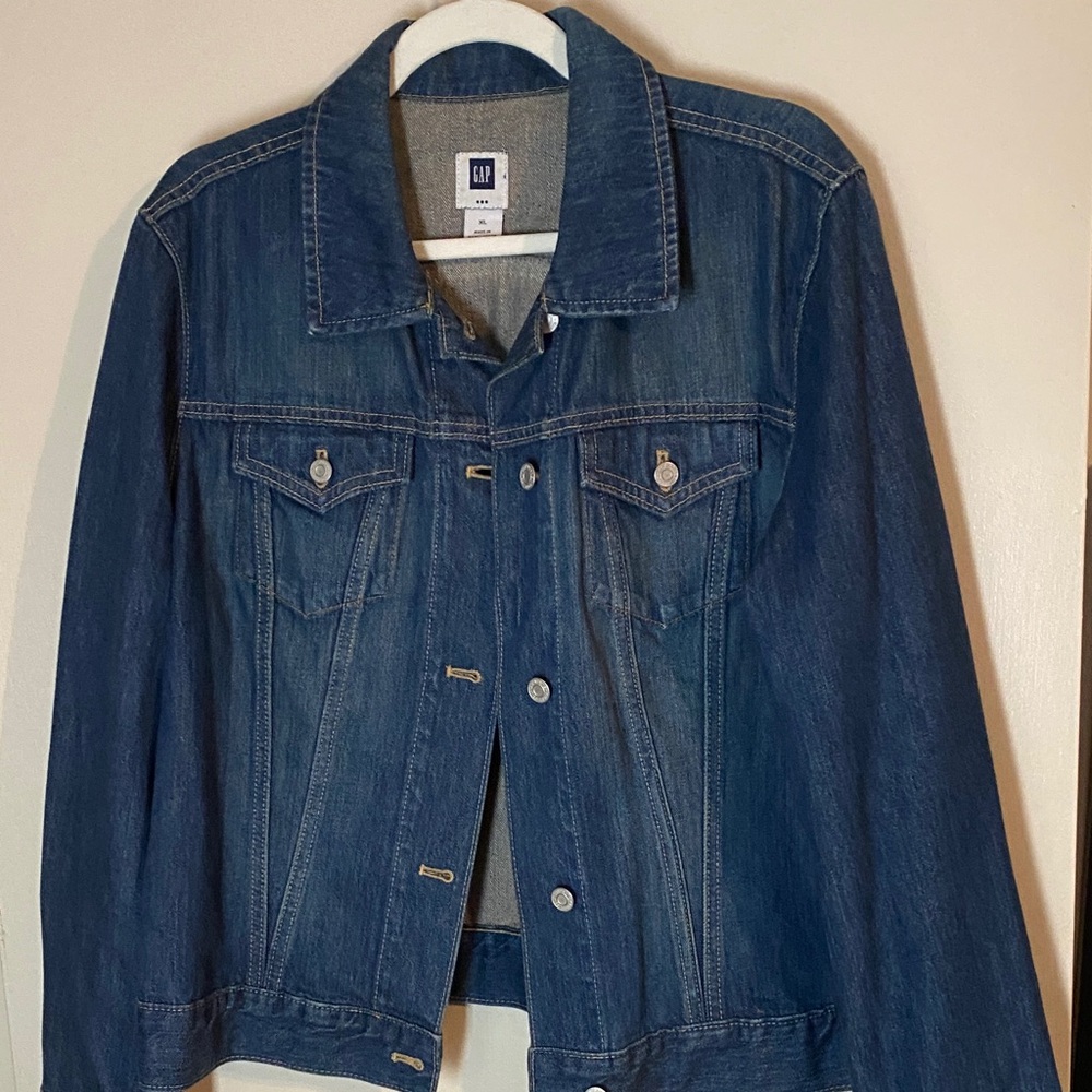 GAP Women's Classic Blue Jean Jacket